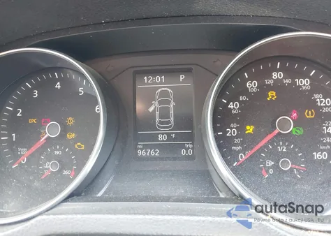 2017 Volkswagen Passat 1.8T S z USA, uszkodzony, nr VIN 1VWAT7A34HC019686